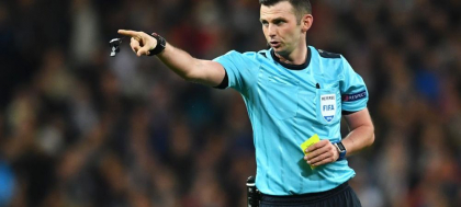 Fotografie pentru teoria conspiratiei. Italienii gasesc dovezi in orice, dupa ce au vazut o poza cu iubita arbitrului Michael Oliver