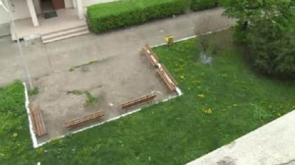 Dupa o tragedie in familie, un barbat din Romania s-ar fi sinucis aruncandu-se de la etaj