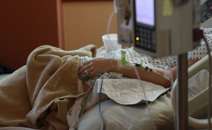 De la masa de Blajini, direct la spital. Intoxicatie in masa la Cahul si Comrat. 33 de persoane, printre care si un copil de doi ani au fost internate la spital. Cum s-a intamplat totul