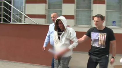 Noi detalii in cazul tanarului din Romania care si-a ucis iubita. Pregatise din timp o groapa Noi detalii in cazul tanarului din Romania care si-a ucis iubita. Pregatise din timp o groapa