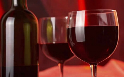 A pregatit pranzul pentru familie, a baut 2 sticle de vin, apoi s-a dus si si-a ucis mama. Explicatia bizara a femeii A pregatit pranzul pentru familie, a baut 2 sticle de vin, apoi s-a dus si si-a ucis mama. Explicatia bizara a femeii