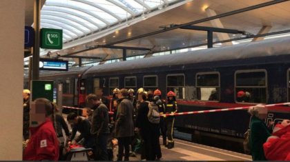 Accident feroviar in Austria. Cel putin 36 de persoane au fost ranite in aceasta dimineata, dupa ce doua trenuri s-au ciocnit intr-o gara din orasul Salzburg Accident feroviar in Austria. Cel putin 36 de persoane au fost ranite in aceasta dimineata, dupa ce doua trenuri s-au ciocnit intr-o gara din orasul Salzburg