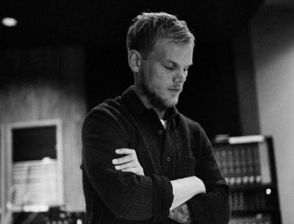 Avicii, obligat sa sustina concerte in ciuda starii sale de sanatate: "Voi muri" Avicii, obligat sa sustina concerte in ciuda starii sale de sanatate: "Voi muri"