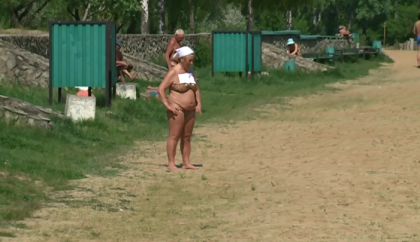 Au iesit la scaldat si la bronzat. Soarele dogorator i-a scos pe oameni din casa. Cat indica mercurul in termometre - GALERIE FOTO Au iesit la scaldat si la bronzat. Soarele dogorator i-a scos pe oameni din casa. Cat indica mercurul in termometre - GALERIE FOTO