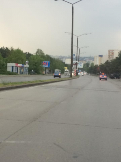 Un sofer, surprins in momentul in care circula cu masina pe contrasens, pe o strada din capitala - GALERIE FOTO Un sofer, surprins in momentul in care circula cu masina pe contrasens, pe o strada din capitala - GALERIE FOTO