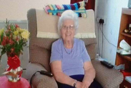 O batrana de 85 de ani din Marea Britanie a murit, dupa ce a baut in spital lichid de curatare in loc de apa O batrana de 85 de ani din Marea Britanie a murit, dupa ce a baut in spital lichid de curatare in loc de apa