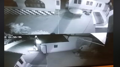 A stins lumina in Biserica din Dereneu, iar de la asta a pornit scandalul. Sotia preotului de la Mitropolia Basarabiei ar fi fost lovita de doi reprezentanti ai Mitropoliei Moldovei. Imaginile de pe camerele de supraveghere - VIDEO