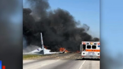 Un avion militar cu noua persoane la bord s-a prabusit in SUA. Nu exista niciun supravietuitor - FOTO si VIDEO