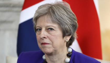 Theresa May a incercat sa deporteze un roman doar pentru ca a spart o fereastra Theresa May a incercat sa deporteze un roman doar pentru ca a spart o fereastra
