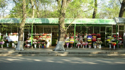 Doi iubiti din capitala, fiind in stare de ebrietate, s-au pornit la magazin dupa cumparaturi, insa s-au intalnit cu o tanara care anterior a imprumutat o suma de bani de la barbat. Ce a urmat Doi iubiti din capitala, fiind in stare de ebrietate, s-au pornit la magazin dupa cumparaturi, insa s-au intalnit cu o tanara care anterior a imprumutat o suma de bani de la barbat. Ce a urmat