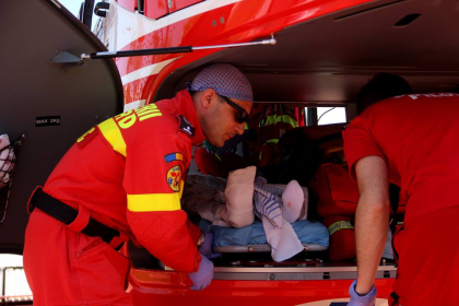 Tanara de 23 de ani, ranita in accidentul de la Vulcanesti, se afla in coma si a fost adusa cu un elicopter SMURD, la Spitalul de Urgenta din capitala - VIDEO/FOTO