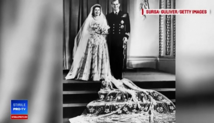 Nuntile din familia regala britanica. Regina Elisabeta si-a facut rochia pe cupoane Nuntile din familia regala britanica. Regina Elisabeta si-a facut rochia pe cupoane