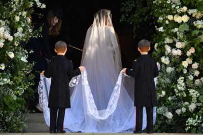 Nunta regala. Meghan Markle a purtat o rochie de mireasa Givenchy