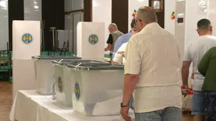 Un alegator din capitala a descoperit, la sectia de votare, ca in casa lui locuiesc inca alte 15 persoane Un alegator din capitala a descoperit, la sectia de votare, ca in casa lui locuiesc inca alte 15 persoane