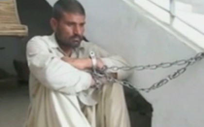 Doi frati din Pakistan, anchetati pentru canibalism. Acestia au dezgropat si mancat peste 100 de cadavre Doi frati din Pakistan, anchetati pentru canibalism. Acestia au dezgropat si mancat peste 100 de cadavre