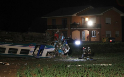 Accident feroviar grav in Italia. Sunt cel putin 2 morti si 23 de raniti