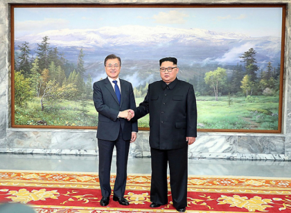 Intalnire surpriza intre Kim Jong-un si presedintele sud-coreean, in zona demilitarizata. Discutiile purtate