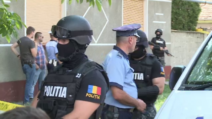 Episod sangeros in Romania. O fata de 17 ani, mama unui bebelus, injunghiata mortal de iubit
