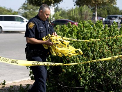 Atac armat in timpul unui meci de fotbal in Dallas. Cinci persoane, inclusiv o gravida, impuscate