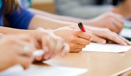 Bacalaureat 2018. Absolventii de licee sustin astazi examenul la limba de instruire Bacalaureat 2018. Absolventii de licee sustin astazi examenul la limba de instruire