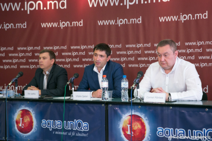 Primarul din Bacioi spune ca PD "doreste sa puna mana pe localitatea sa", iar Constantin Tutu face presiuni asupra lui: i-ar fi solicitat functia de viceprimar si cea de secretar al Consiliului Primarul din Bacioi spune ca PD "doreste sa puna mana pe localitatea sa", iar Constantin Tutu face presiuni asupra lui: i-ar fi solicitat functia de viceprimar si cea de secretar al Consiliului