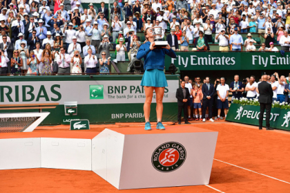 Reactii internationale, dupa victoria Simonei Halep. "Regina tenisului mondial. Are lumea la picioare" Reactii internationale, dupa victoria Simonei Halep. "Regina tenisului mondial. Are lumea la picioare"