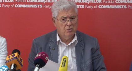 Voronin spune ca il va actiona in judecata pe Chirtoaca: "Cade noapte din pat si se paleste la cap. Pe ce s-a bazat cand a zis ca am privatizat Gaudeamusul? Numai daca aduce certificat ca e nebun, atunci scapa"