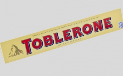 Un barbat a vrut sa deturneze un avion spre Olimpiada de la Soci, "inarmat" cu un baton de Toblerone