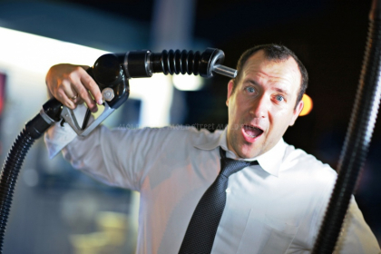 Razboiul preturilor de pe piata petroliera. Ce ascunde el - mold-street.com Razboiul preturilor de pe piata petroliera. Ce ascunde el - mold-street.com