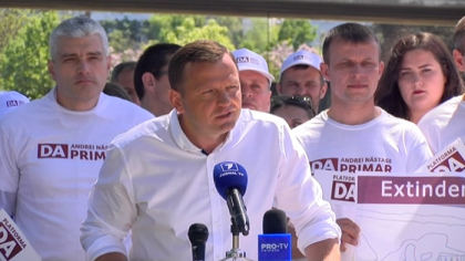 Validarea mandatului primarului ales se amana. Instanta a amanat sedinta de judecata. Avocat: "O amanare nejustificata." PPDA: "Mafia lui Plohotniuc face totul pentru a tergiversa validarea mandatului" Validarea mandatului primarului ales se amana. Instanta a amanat sedinta de judecata. Avocat: "O amanare nejustificata." PPDA: "Mafia lui Plohotniuc face totul pentru a tergiversa validarea mandatului"