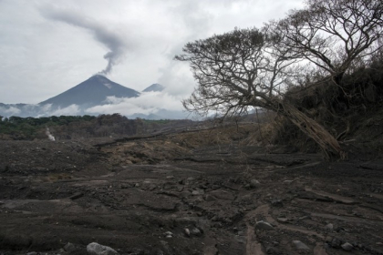 3 vulcani ar putea erupe simultan in Guatemala, distrugand mare parte din tara - FOTO 3 vulcani ar putea erupe simultan in Guatemala, distrugand mare parte din tara - FOTO