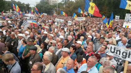 Liderii de opozitie, alaturi de sustinatorii sai, anunta protest de amploare - duminica, in PMAN, dupa decizia CSJ de a anula definitiv alegerile de la Chisinau: "Indemnam toti cetatenii corecti si onesti sa se alature" Liderii de opozitie, alaturi de sustinatorii sai, anunta protest de amploare - duminica, in PMAN, dupa decizia CSJ de a anula definitiv alegerile de la Chisinau: "Indemnam toti cetatenii corecti si onesti sa se alature"