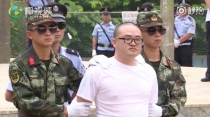 Motivul pentru care un profesor din China a decis ca doi detinuti sa fie executati in fata elevilor: "Poate sa-i sperie" Motivul pentru care un profesor din China a decis ca doi detinuti sa fie executati in fata elevilor: "Poate sa-i sperie"