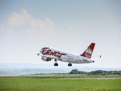 O noua companie low-cost a inceput sa opereze in Romania. Spre ce destinatii zboara