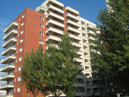 Au vrut sa-si lase vecinul fara apartament. Un politist si mama acestuia vor comparea pe banca acuzatilor, intr-un dosar de escrocherie. Schema pusa la cale de cei doi Au vrut sa-si lase vecinul fara apartament. Un politist si mama acestuia vor comparea pe banca acuzatilor, intr-un dosar de escrocherie. Schema pusa la cale de cei doi