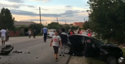 Doua persoane au murit din cauza unui sofer baut, intr-o localitate din Romania. Accidentul a fost LIVE pe Facebook. Imagini care pot afecta emotional - VIDEO Doua persoane au murit din cauza unui sofer baut, intr-o localitate din Romania. Accidentul a fost LIVE pe Facebook. Imagini care pot afecta emotional - VIDEO
