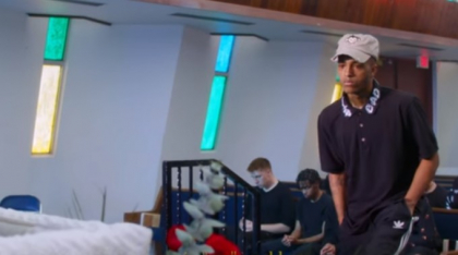 Inainte sa moara, XXXTentacion inregistrase un clip in care participa la propria inmormantare