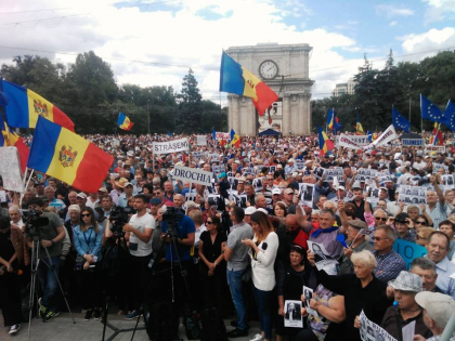 Politia a revizuit in crestere numarul participantilor la protestul din PMAN. Cifra anuntata de catre autoritati Politia a revizuit in crestere numarul participantilor la protestul din PMAN. Cifra anuntata de catre autoritati