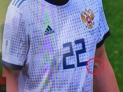 S-au dopat si asta e dovada? Mii de reactii dupa meciul Rusiei. Detaliul incredibil de pe bratul unui jucator