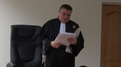 Socialistii au cerut anularea deciziei CEC de invalidare a alegerilor locale de la Chisinau, la Curtea de Apel: "cer excluderea lui Nastase si organizarea unui nou tur doi". Contestatia, respinsa. Poate fi atacata la CSJ Socialistii au cerut anularea deciziei CEC de invalidare a alegerilor locale de la Chisinau, la Curtea de Apel: "cer excluderea lui Nastase si organizarea unui nou tur doi". Contestatia, respinsa. Poate fi atacata la CSJ