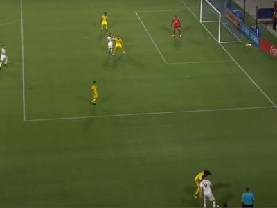 "Ce lipsa de respect!" Dribilingul extraterestru al lui Zlatan cu care si-a umilit un adversar! Ce a putut sa-i faca "Ce lipsa de respect!" Dribilingul extraterestru al lui Zlatan cu care si-a umilit un adversar! Ce a putut sa-i faca