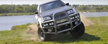 Un rus si-a construit un off-roader unic. A folosit un camion rusesc si...un Mercedes S-CLASS. Cum arata vehiculul - VIDEO Un rus si-a construit un off-roader unic. A folosit un camion rusesc si...un Mercedes S-CLASS. Cum arata vehiculul - VIDEO