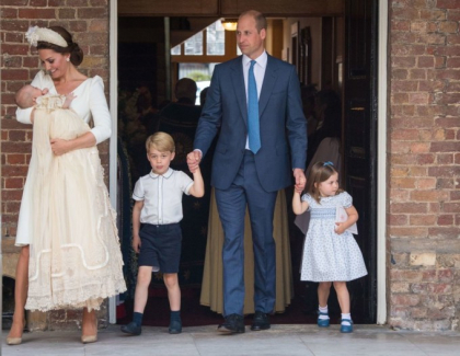 Palatul Kensington a publicat primele imagini oficiale de la botezul Printului Louis - FOTO Palatul Kensington a publicat primele imagini oficiale de la botezul Printului Louis - FOTO