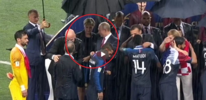 Putin, acuzat ca "a furat o medalie de aur" dupa finala Cupei Mondiale. Ce s-a petrecut de fapt - VIDEO