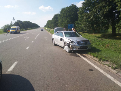 Grav accident pe soseaua Chisinau - Balti. Un barbat de 36 de ani s-a stins pe loc, dupa ce scuterul pe care il conducea a fost lovit de o masina. Cum s-a intamplat totul. Imagini care pot afecta emotional - FOTO
