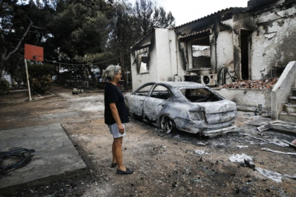 83 de morti in Grecia. Confruntare intre autoritati si oamenii disperati: "Ne-ati lasat la mila lui Dumnezeu". Guvernul elen suspecteaza "acte criminale" 83 de morti in Grecia. Confruntare intre autoritati si oamenii disperati: "Ne-ati lasat la mila lui Dumnezeu". Guvernul elen suspecteaza "acte criminale"