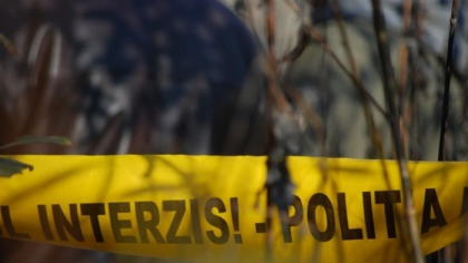 Crima terifianta la Telenesti. O fetita de 5 luni, ucisa cu bestialitate de propriul bunel, care era beat crita. Mama micutei a plecat la serviciu si a lasat-o in grija bunelului. Cum s-a intamplat totul