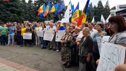 Protest organizat de Miscarea de Rezistenta Nationala, la Ungheni: "Jos dictatura" - VIDEO Protest organizat de Miscarea de Rezistenta Nationala, la Ungheni: "Jos dictatura" - VIDEO