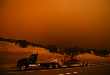 California, devastata de incendii, mii de evacuati: "Unele case au ars pana la temelii" California, devastata de incendii, mii de evacuati: "Unele case au ars pana la temelii"