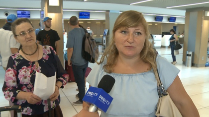 Cursele spre Venetia si Milano au fost amanate, dupa ce avionul care a decolat de la Chisinau spre Frankfurt a facut cale intoarsa, avand parbrizul crapat. Pasageri: "Am facut concert, am urlat pe aici, pana ne-au spus ce se intampla"
